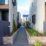 Urban Retreat Luxury City Stay